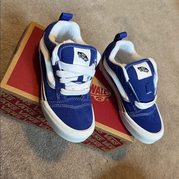 Brand New Vans Kids Knu Skool Royal Blue & White Sneakers Size 13.5 UY - Picture 2 of 5